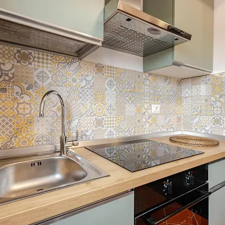 Rose Garden Park -lily- Apartamento